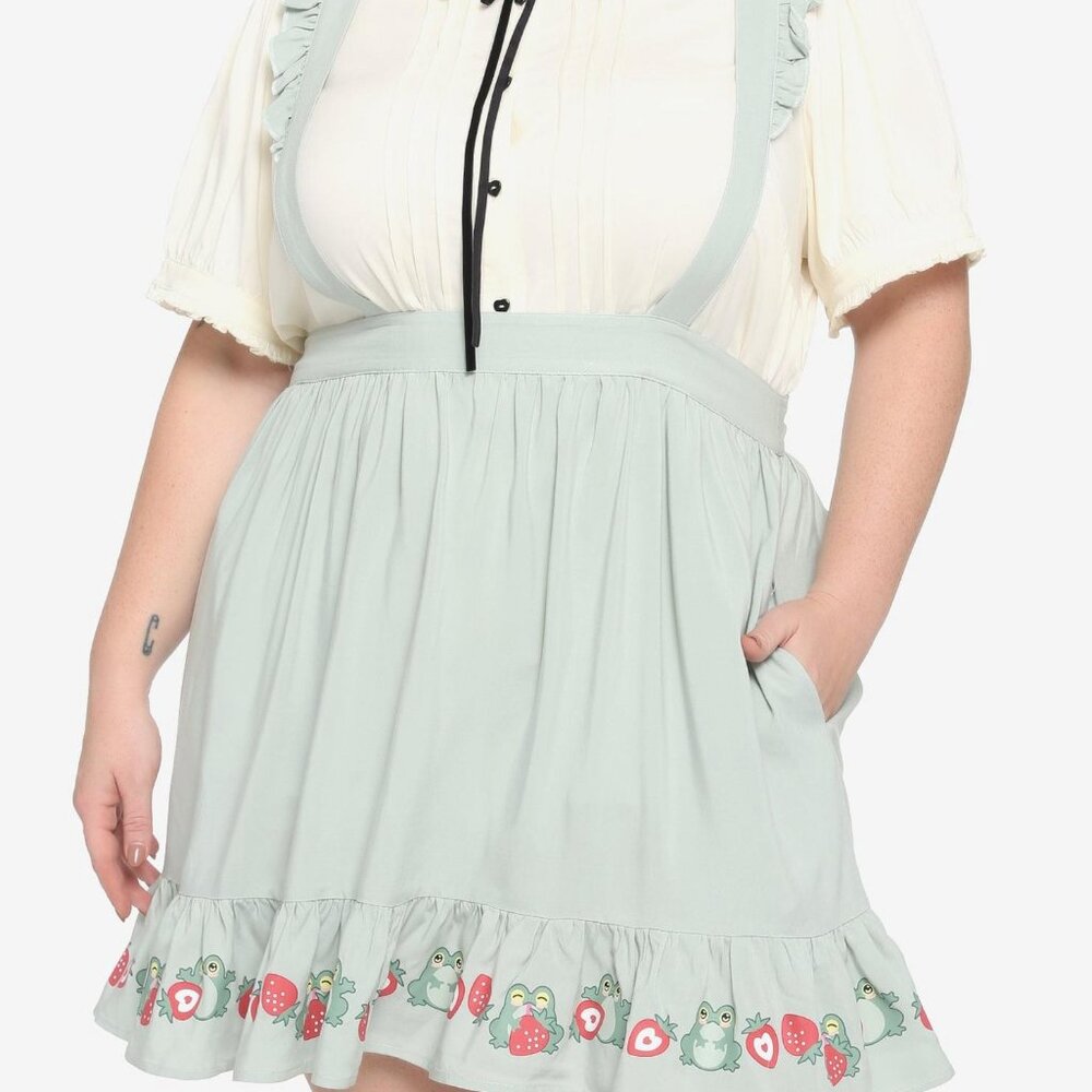 Hot Topic: Frogs & Strawberries Ruffle Suspender Skirt Plus Size